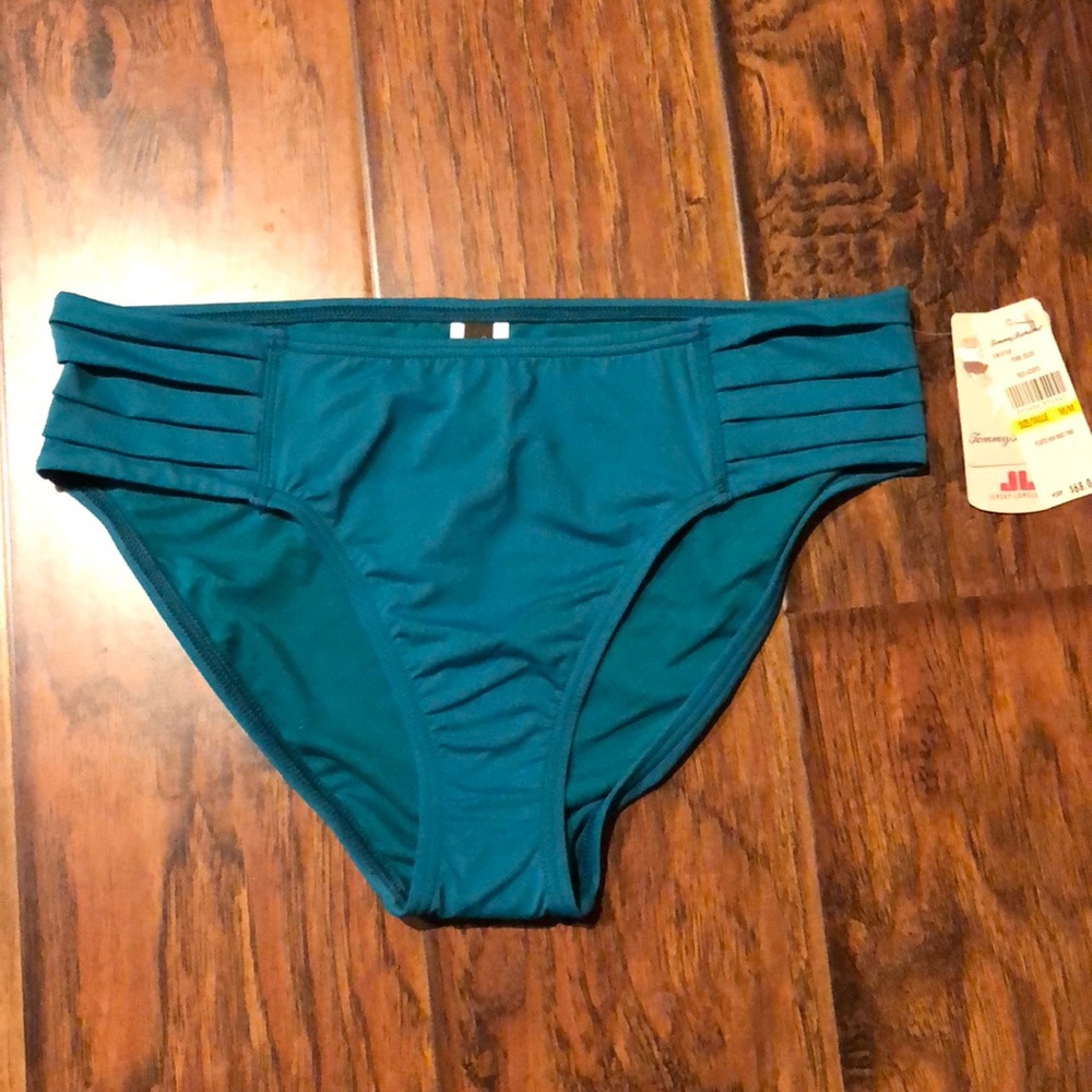 NWT Tommy Bahama M/M Pearl Solids Bikini Bottoms.